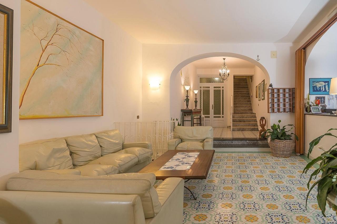 Hotel Villa Maria Sant'Angelo  ภายนอก รูปภาพ