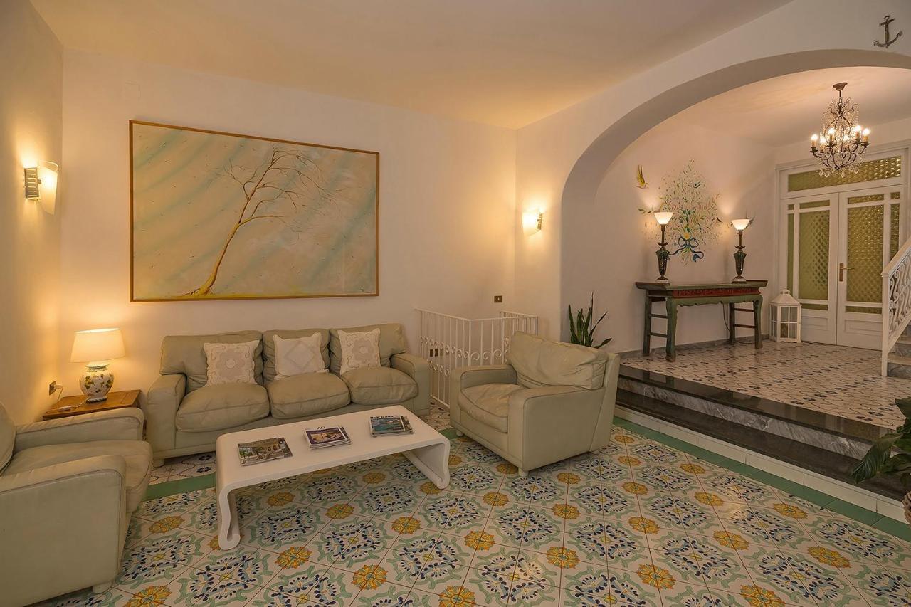 Hotel Villa Maria Sant'Angelo  ภายนอก รูปภาพ
